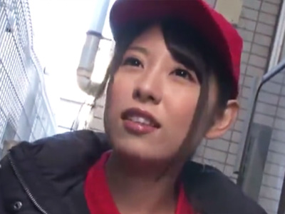 宅配ピザ注文したら激カワデリバリースタッフが来たので玄関で凌辱ｗ