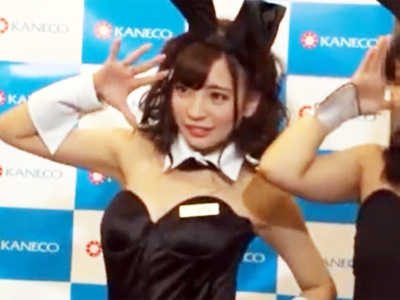 バニーガールの格好したイベントガールに強姦魔が近づき中出しレ●プ！